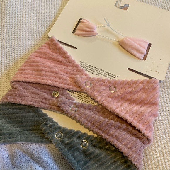 ✨Brand New Baby Girl Gift Set Bibs Headbands Pink - Picture 4 of 4